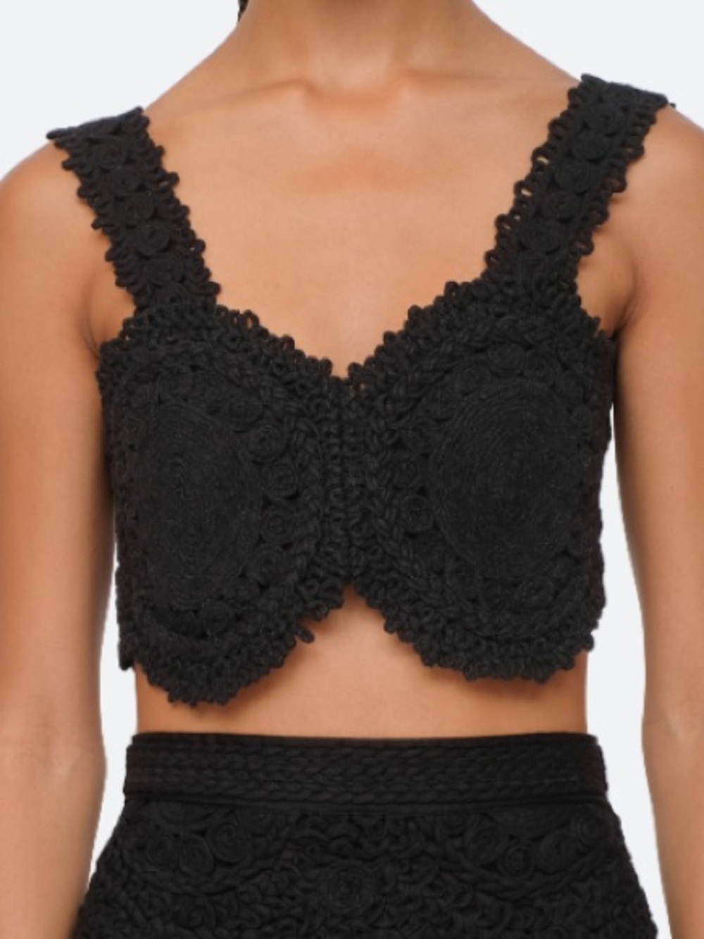 Sea NY Women’s Camila Crop Top, Size S
Color: Black